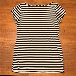 cute short sleeve white and black tee !